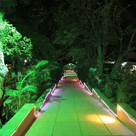 Gujarat Bhavan Hotel 3*